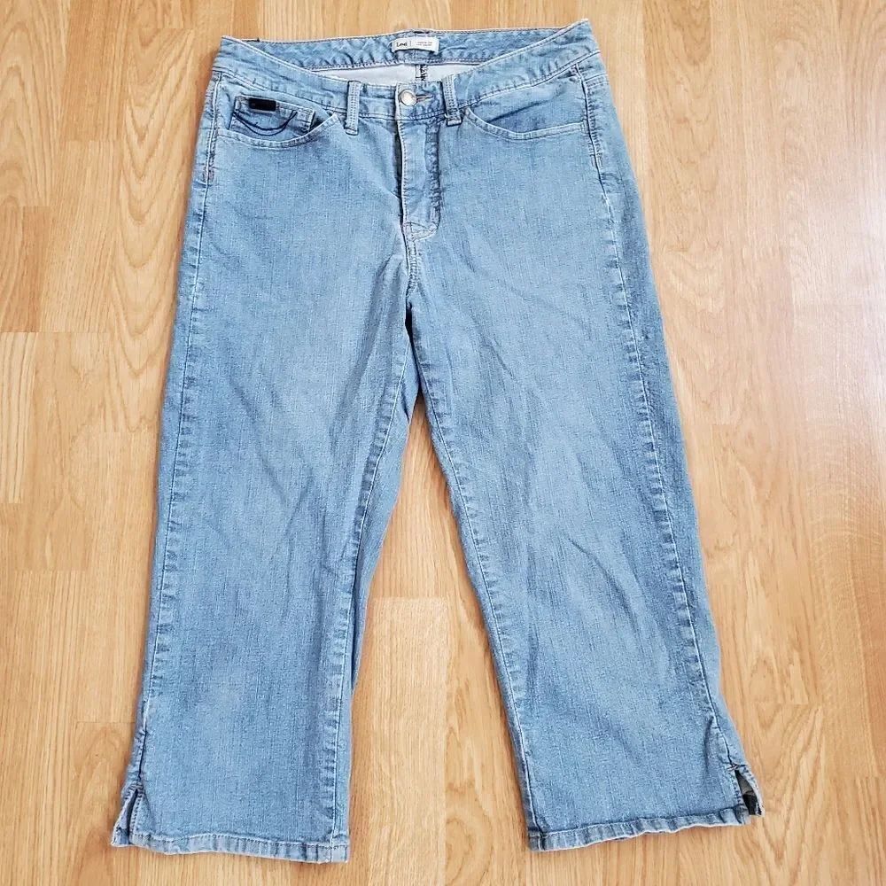 Lee Women's Lower On The Waist Cropped Jeans Blue Size 8  ..28 x 19